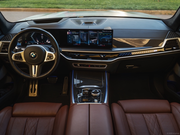 Интерьер BMW X7