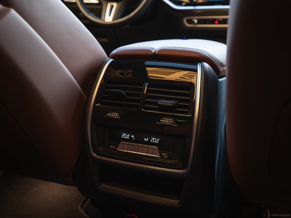 Интерьер BMW X7