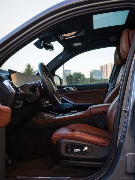 Интерьер BMW X7