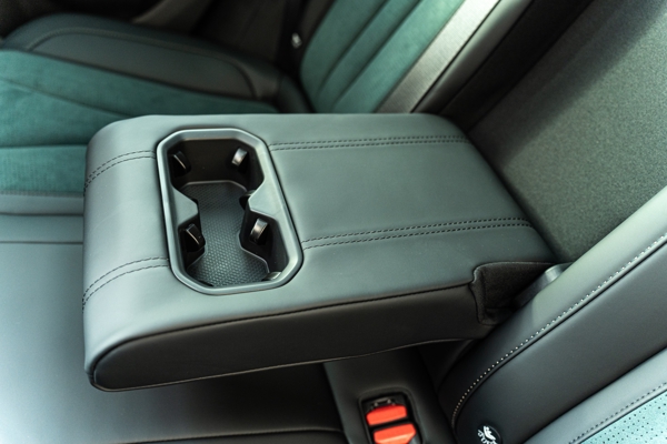 Интерьер Geely Monjaro