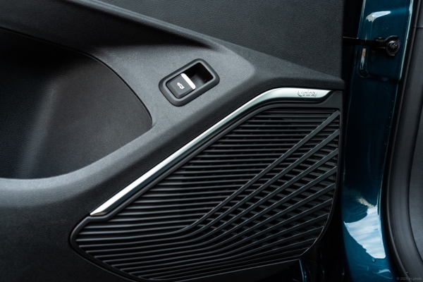 Интерьер Geely Monjaro