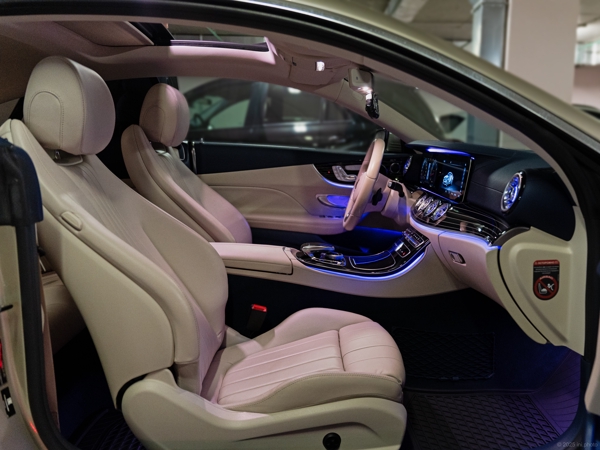 Интерьер Mercedes E200