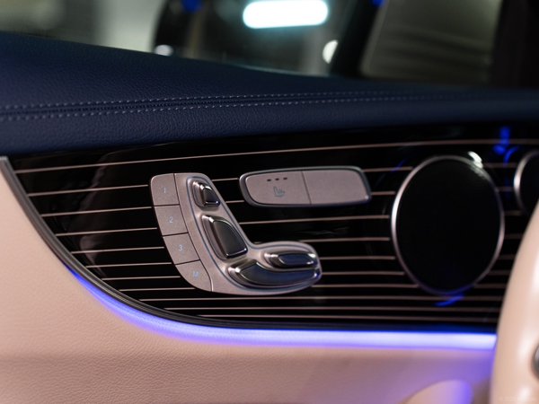 Интерьер Mercedes E200