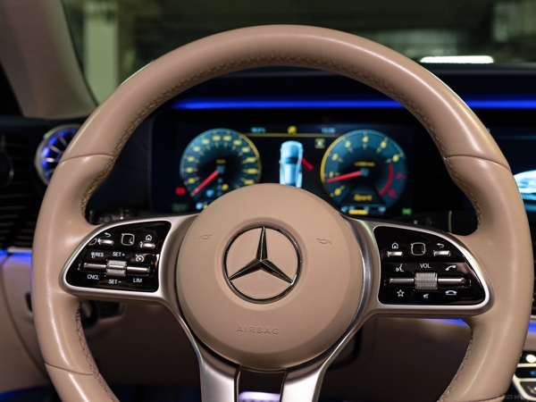 Интерьер Mercedes E200