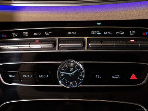 Интерьер Mercedes E200