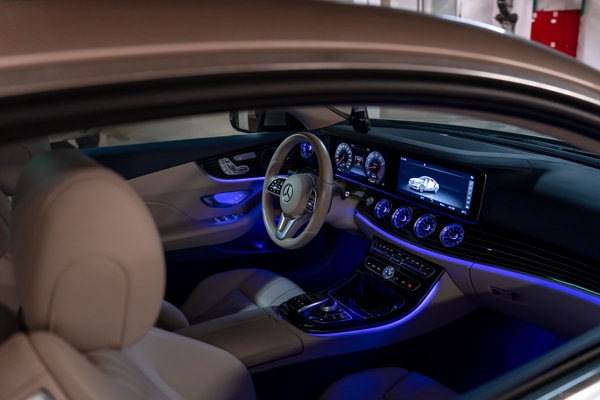 Интерьер Mercedes E200