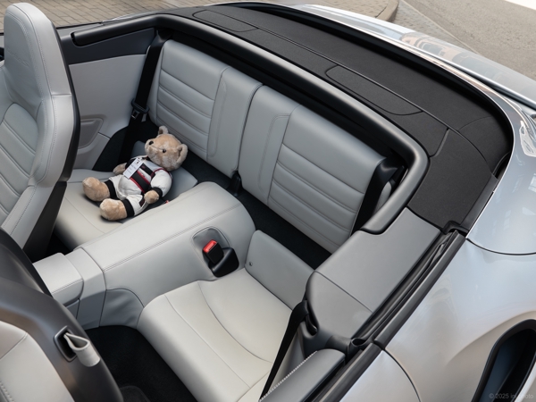 Интерьер Porsche 911