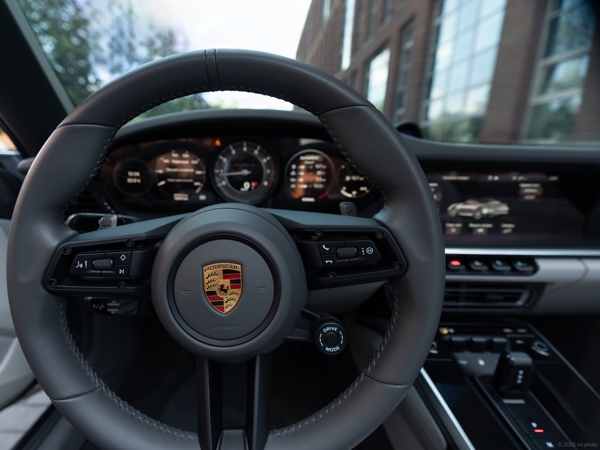 Интерьер Porsche 911